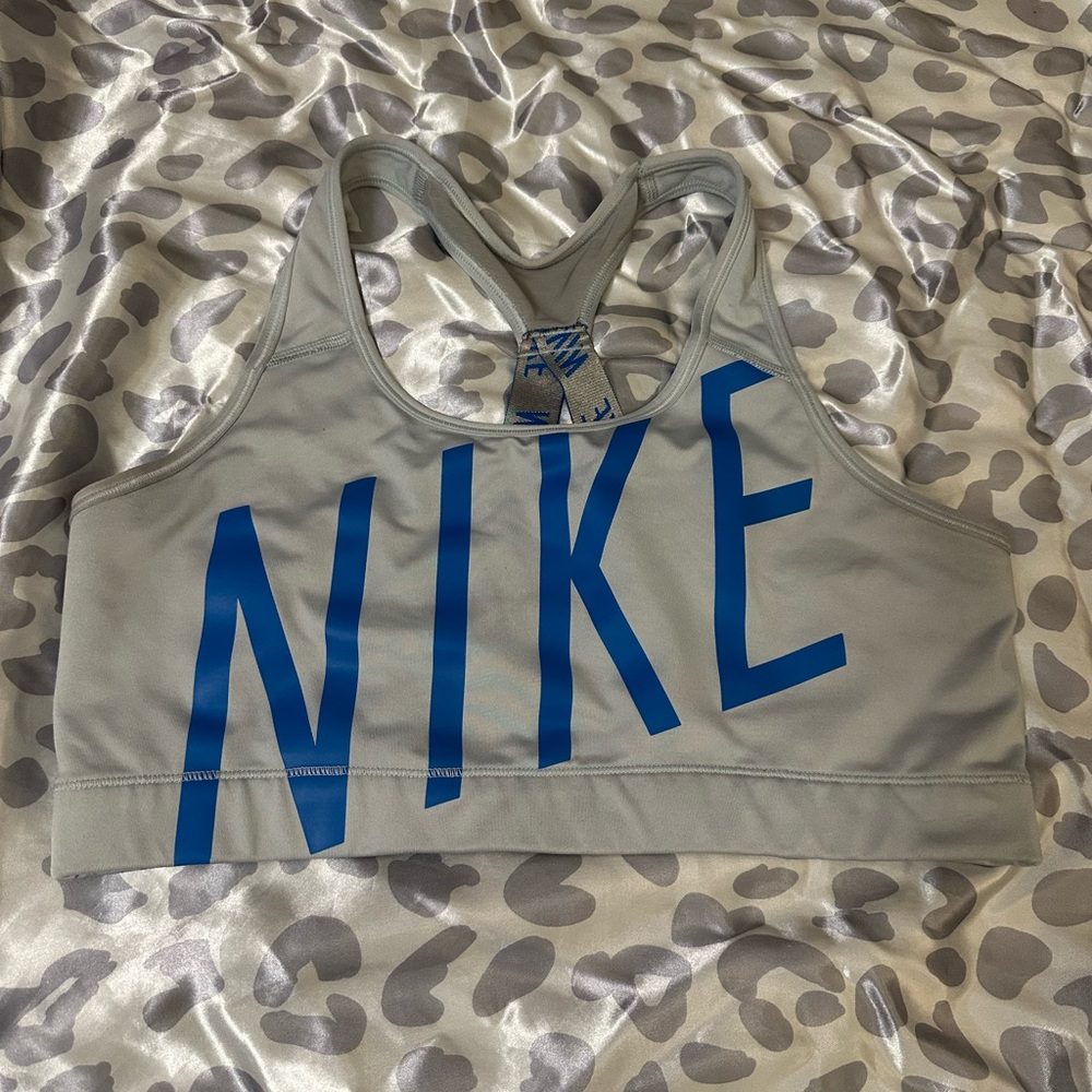 Nike shorts bra 💙